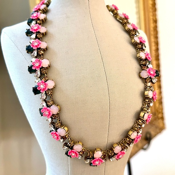Gorgeous Vintage JCrew Crystal Statement Necklace - Picture 10 of 15